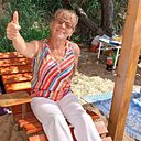Знакомства: Надия, 67 лет, Симферополь