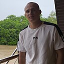 Знакомства: Максим, 20 лет, Керчь