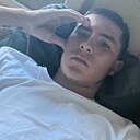 Знакомства: Максим, 21 год, Таксимо
