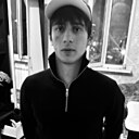 Знакомства: Рустам, 19 лет, Москва