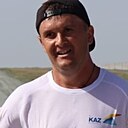Знакомства: Макс, 36 лет, Караганда