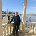 Знакомства: Максим, 35 лет, Павлово