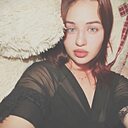 Знакомства: Кира, 25 лет, Красный Луч