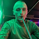 Знакомства: Максим, 25 лет, Ейск