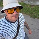 Знакомства: Денис, 37 лет, Ильиногорск