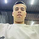 Знакомства: Толик, 22 года, Магадан