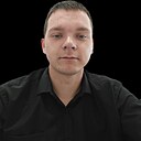 Знакомства: Aлeкcaндp, 22 года, Ясиноватая