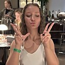 Знакомства: Arina, 18 лет, Санкт-Петербург
