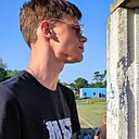 Знакомства: Витя, 18 лет, Керчь