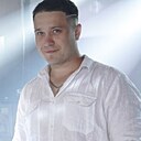 Знакомства: Максим, 32 года, Донецк