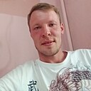 Знакомства: Антон, 31 год, Магадан