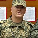 Знакомства: Радмир, 19 лет, Бикин
