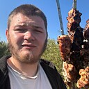 Знакомства: Виктор, 25 лет, Караганда