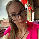 Знакомства: Настя, 24 года, Магадан