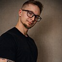 Знакомства: Олег, 33 года, Кривой Рог