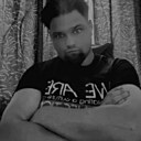 Знакомства: Виктор, 24 года, Скидель