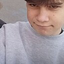 Знакомства: Максим, 18 лет, Тюмень