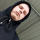 Знакомства: Влад, 21 год, Червень