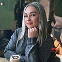 Знакомства: Злата, 29 лет, Новосибирск