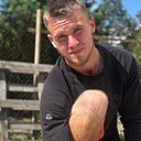 Знакомства: Женя, 24 года, Артем
