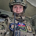Знакомства: Санек, 32 года, Магадан