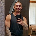 Знакомства: Иван, 35 лет, Сенгилей
