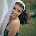 Знакомства: Арина, 27 лет, Санкт-Петербург