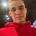 Знакомства: Виталий, 27 лет, Солигорск