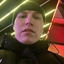 Знакомства: Максим, 24 года, Киров