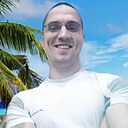 Знакомства: Илья, 36 лет, Светлый