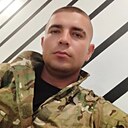 Знакомства: Илья, 33 года, Лиски