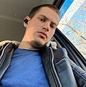 Знакомства: Илья, 30 лет, Березники