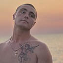 Знакомства: Антон, 22 года, Севастополь