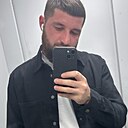 Знакомства: Валентин, 27 лет, Маркс