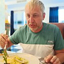 Знакомства: Максим, 46 лет, Караганда