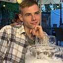 Знакомства: Максим, 21 год, Румия