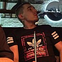 Знакомства: Максим, 24 года, Мухтолово