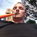 Знакомства: Денис, 31 год, Киров