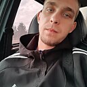 Знакомства: Максим, 26 лет, Белово
