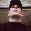 Знакомства: Антон, 26 лет, Большой Камень