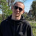 Знакомства: Валерий, 25 лет, Ульяновск
