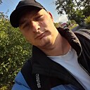 Знакомства: Claudiu, 26 лет, Suceava