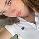 Знакомства: Анюта, 18 лет, Комсомольск-на-Амуре