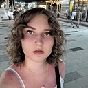 Знакомства: Юлия, 18 лет, Москва