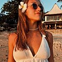 Знакомства: Арина, 30 лет, Санкт-Петербург