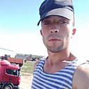 Знакомства: Александр, 25 лет, Волчиха